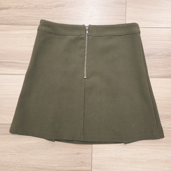 Divided H&M Women's Army Green Copper Button Mini Skirt Size 6 - Picture 2 of 4